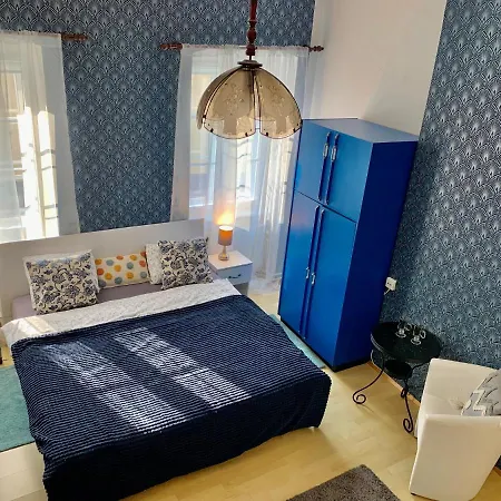 Natalya Gold Apartment *